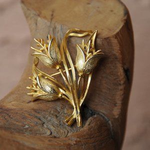 Vintage Pin Gold